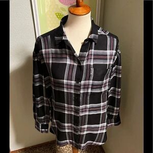 EUC Black Button Down Shirt BeachLunchLounge Size Small #147